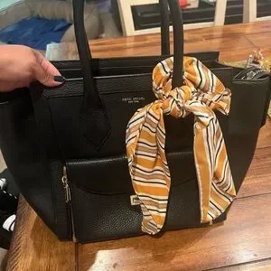 henri bendel | Bags | Henri Bendel Black Tote With Crossbody